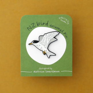 Enamel Pin - Tara iti